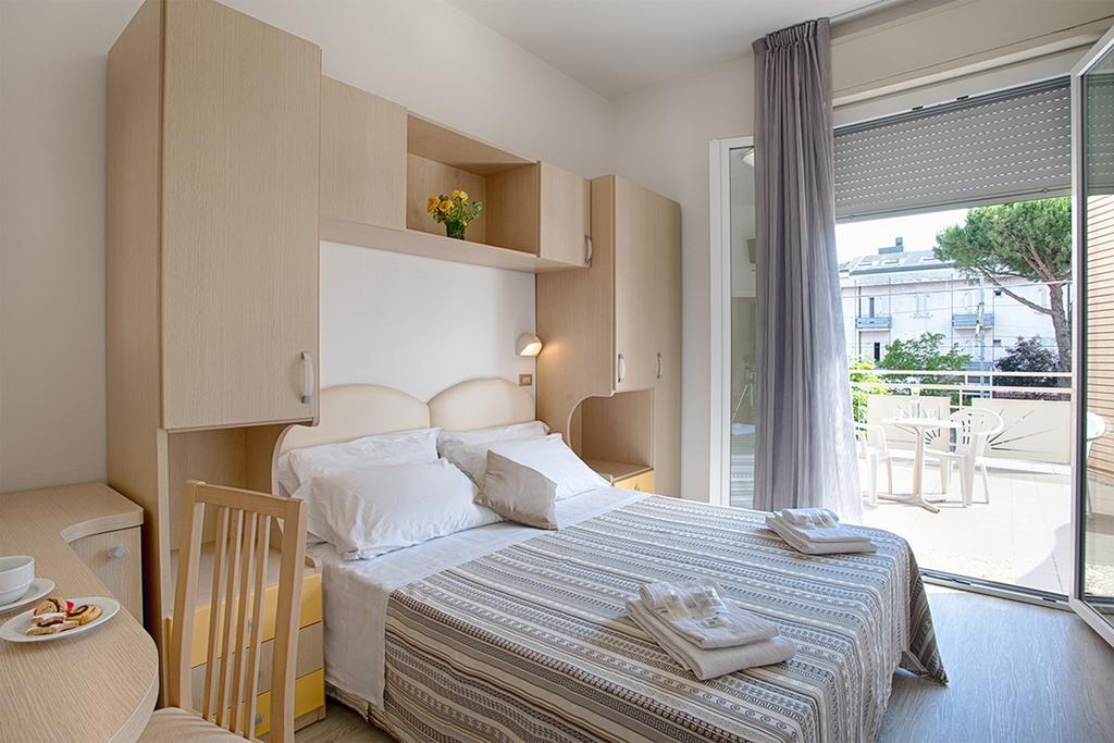 B&B Hotel Serenita เบลลาเรีย-อีเจอา มารีนา ภายนอก รูปภาพ