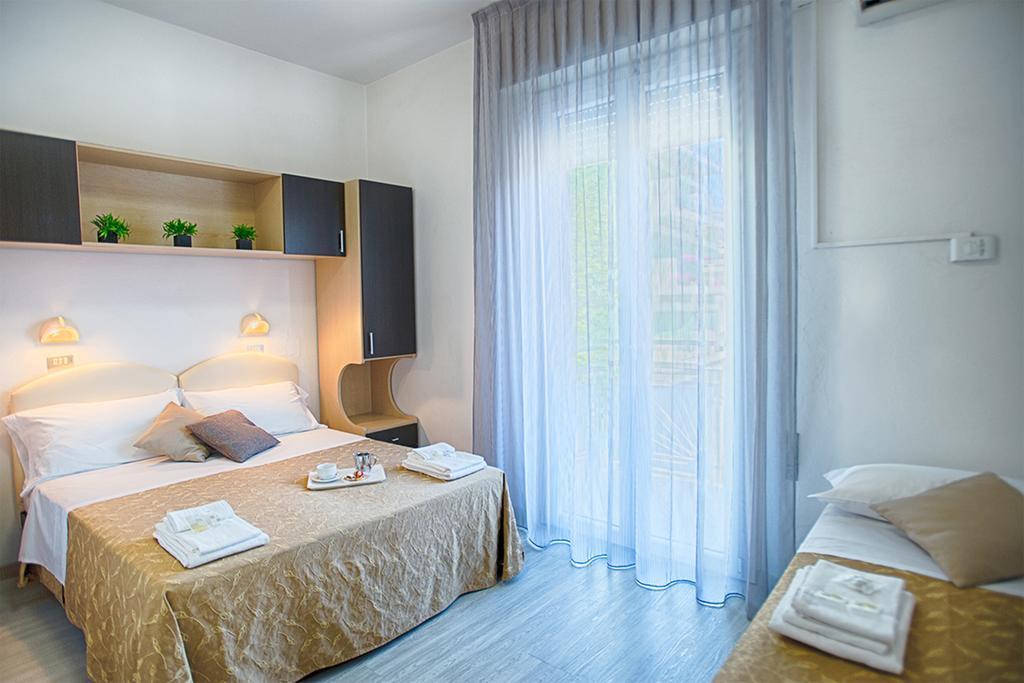 B&B Hotel Serenita เบลลาเรีย-อีเจอา มารีนา ภายนอก รูปภาพ